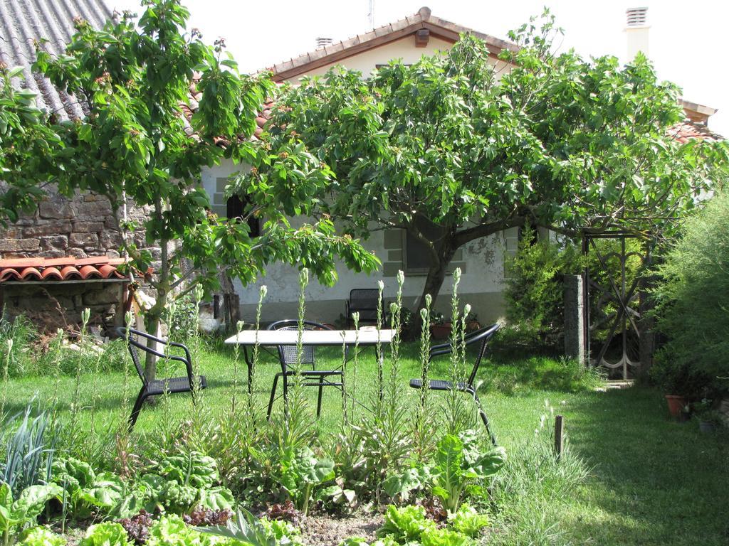 Hostal Rural Huartearena Iza Exterior foto